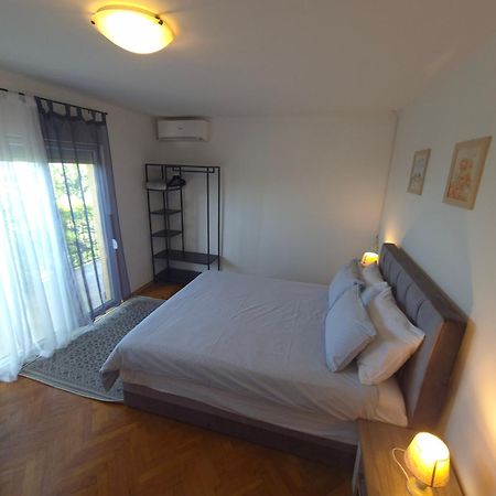 Holiday Home Marincello Salona Kültér fotó